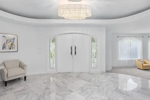 $7,995,000 | 11 Bay Colony Lane, Fort Lauderdale, FL 33308