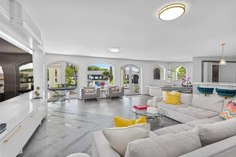 $7,995,000 | 11 Bay Colony Lane, Fort Lauderdale, FL 33308