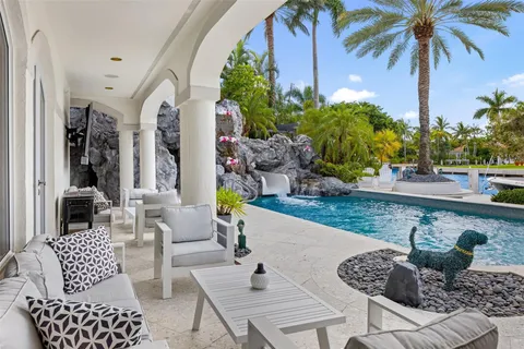$7,995,000 | 11 Bay Colony Lane, Fort Lauderdale, FL 33308