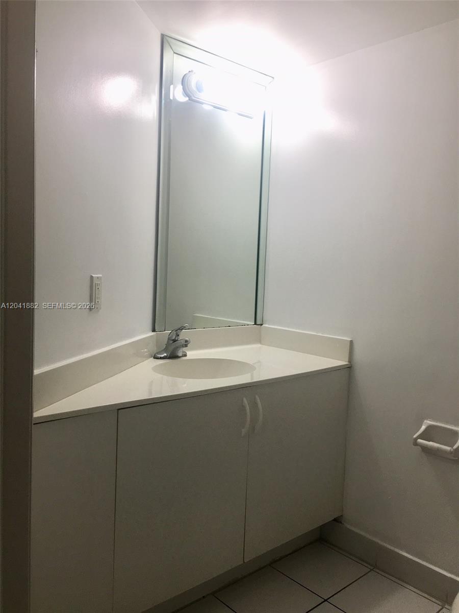 2475 Northwest 16th St Road, Unit 418 Miami, FL 33125 - Photo 16 of 23