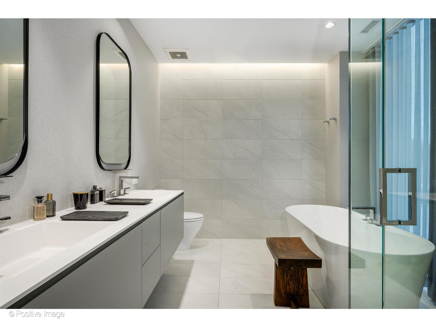 56 West Huron Street, Unit 5 Chicago, IL 60654 - Photo 31 of 40