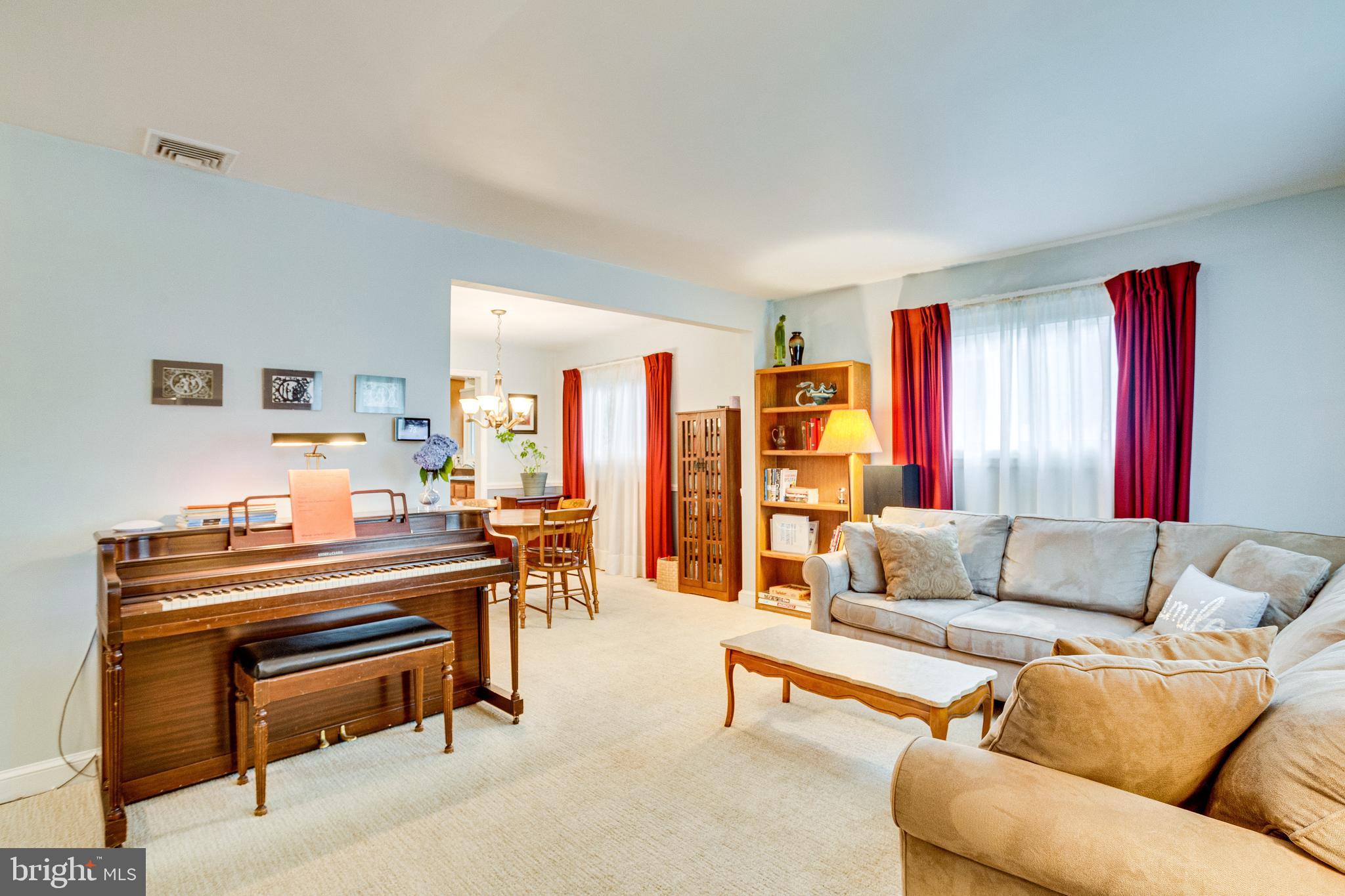 2204 Prichard Road Silver Spring, MD 20902 - Photo 3 of 29