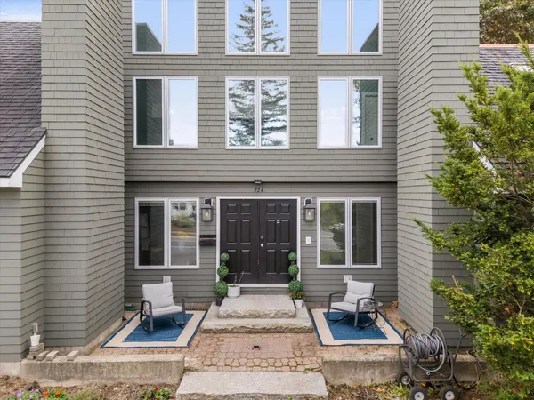 $499,000 | 224 Parkway South, Brewer, ME 04412