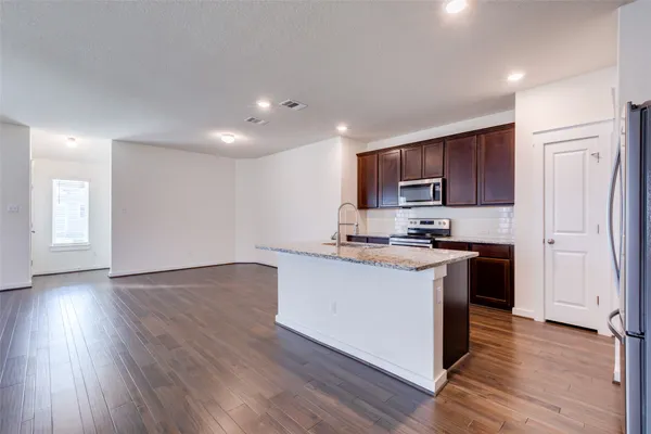 $2,150 | 741 Carol Drive, Hutto, TX 78634