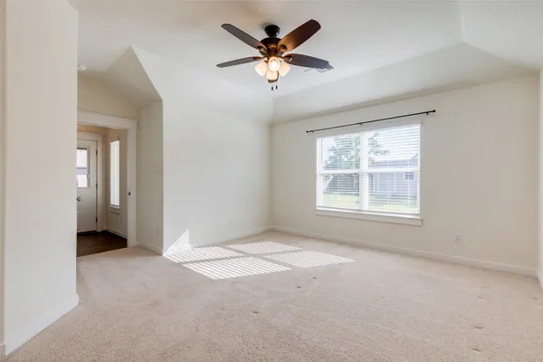 $2,150 | 741 Carol Drive, Hutto, TX 78634