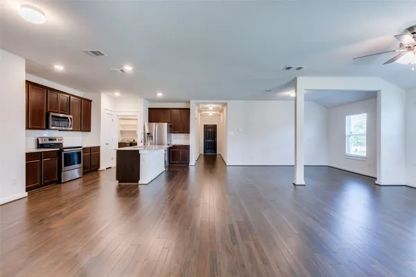 $2,150 | 741 Carol Drive, Hutto, TX 78634