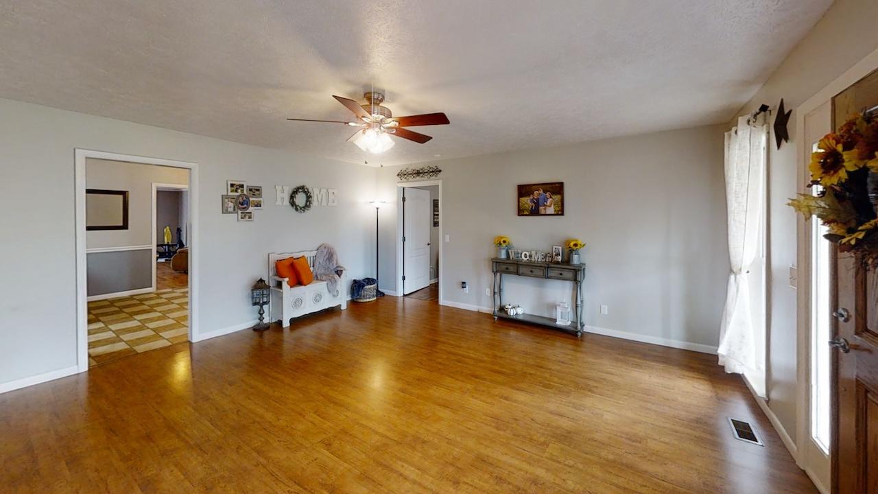 1421 New Bethel Road Dayton, TN 37321 - Photo 5 of 33 5-Living-Room-4