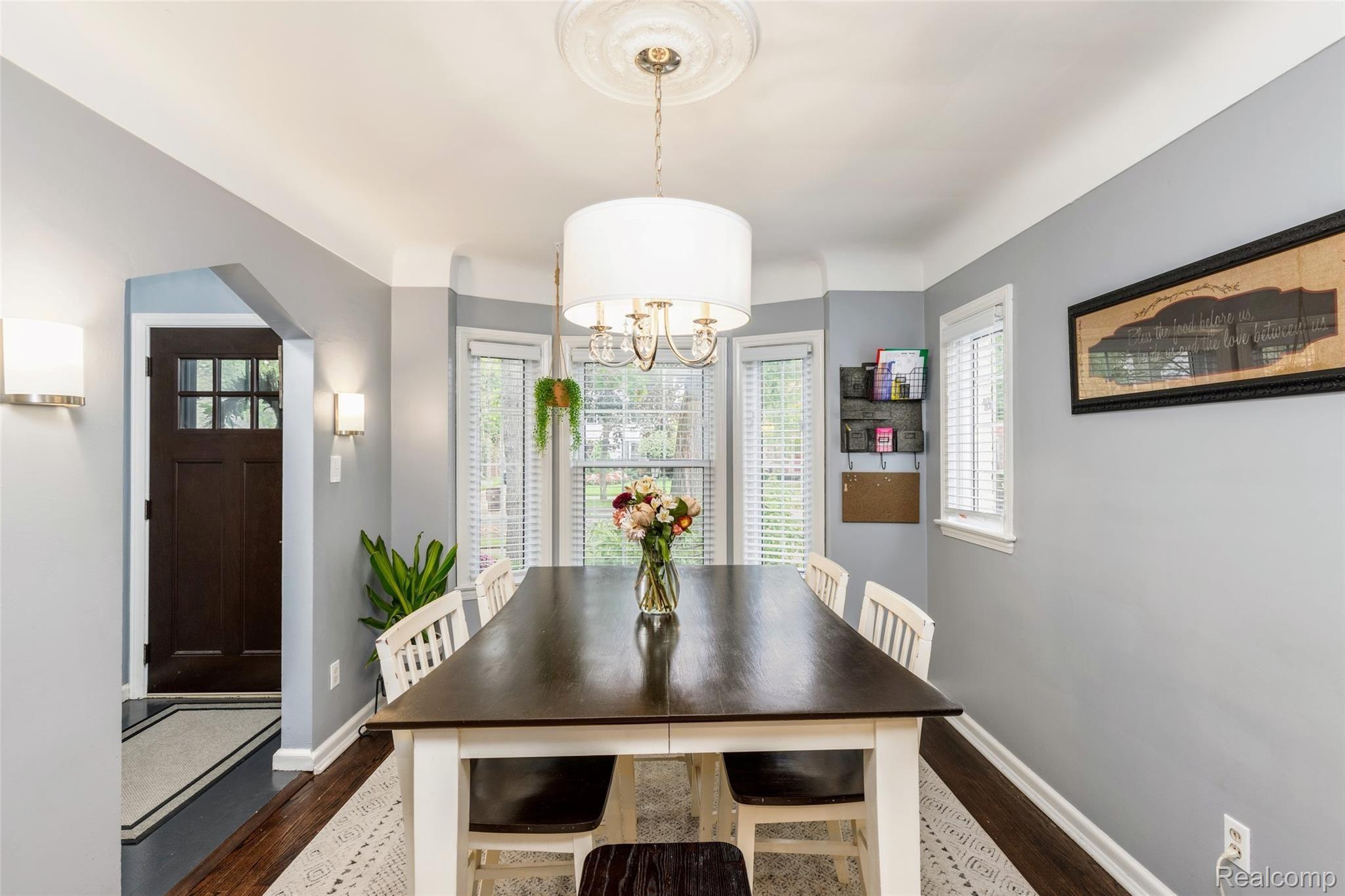 1315 Hampton Road Grosse Pointe, MI 48236 - Photo 7 of 60 1315 Hampton Rd-13.jpg