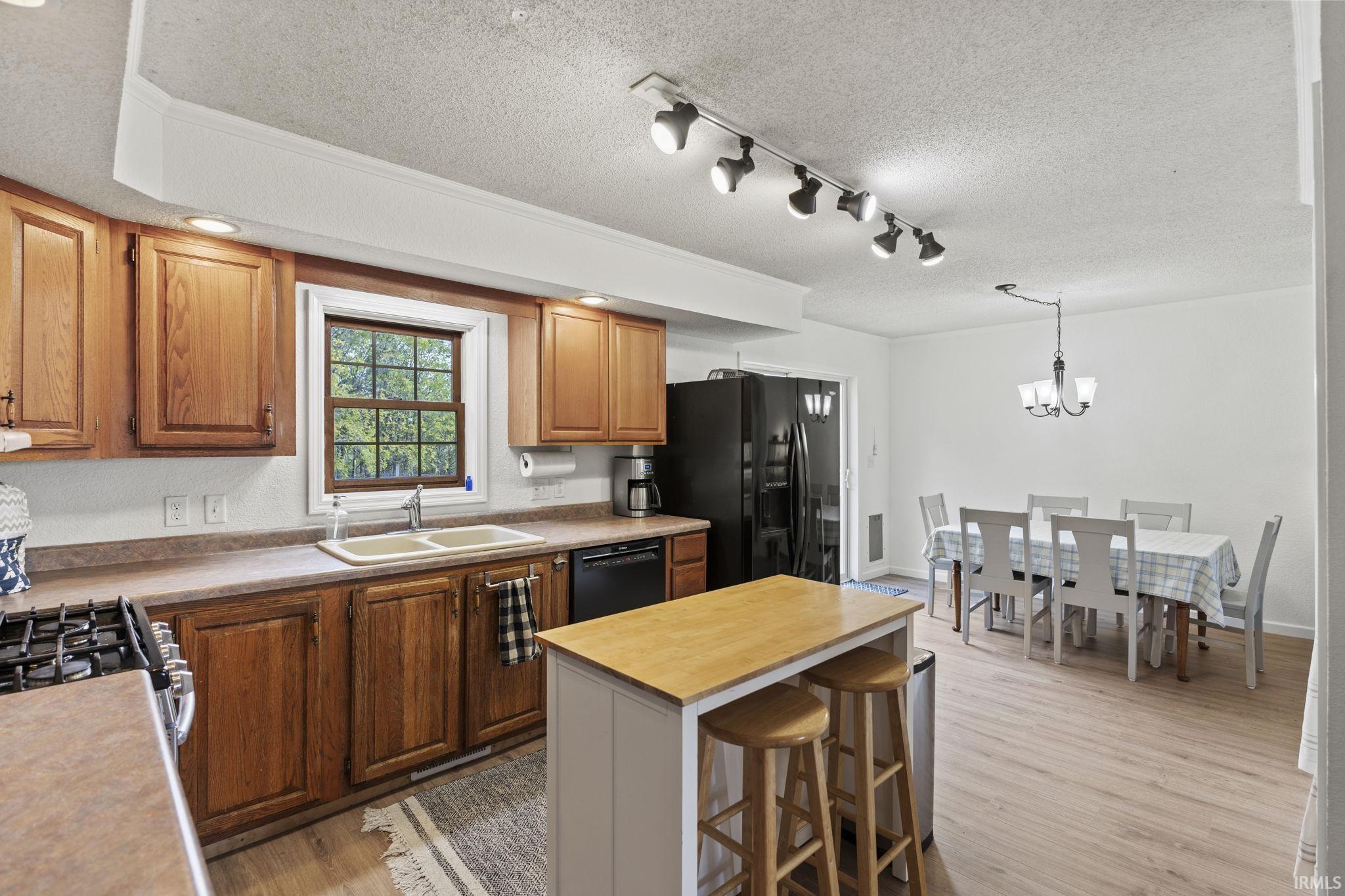 1700 West Waymire Road Pleasant Lake, IN 46779 - Photo 9 of 36 Gallery Image 9