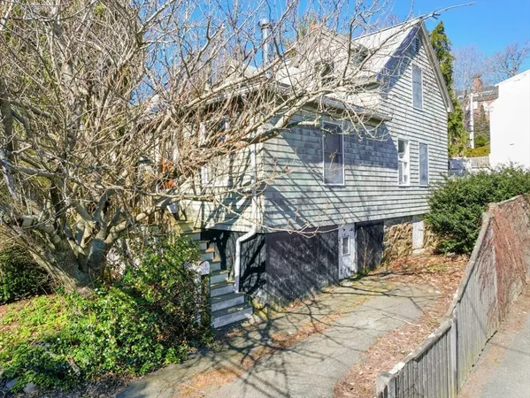 $400,000 | 3 Cottage Street, Marblehead, MA 01945