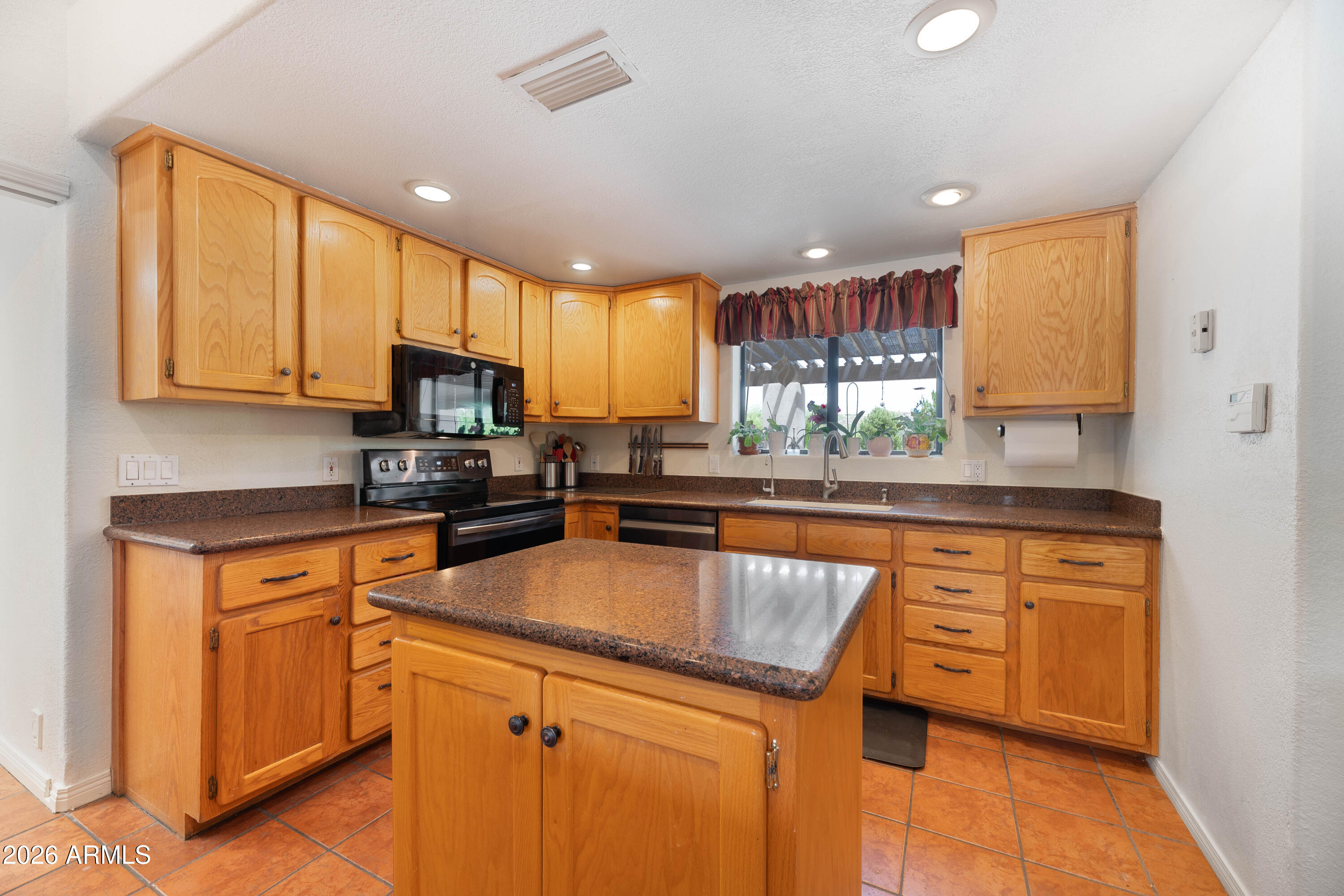 1150 Rio Verde Lane Camp Verde, AZ 86322 - Photo 10 of 51 Kitchen