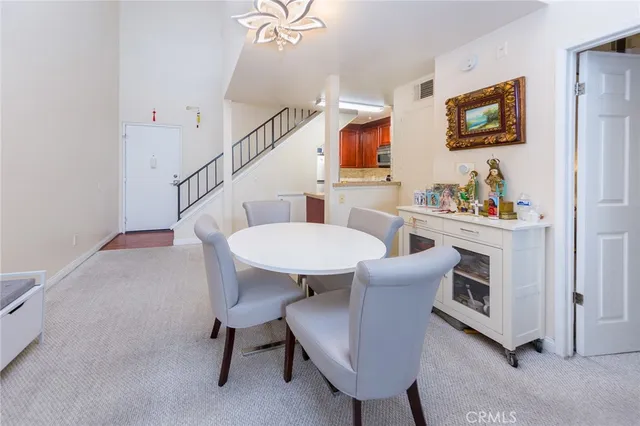 $415,000 | 5515 Canoga Avenue, Unit 305, Woodland Hills, CA 91367