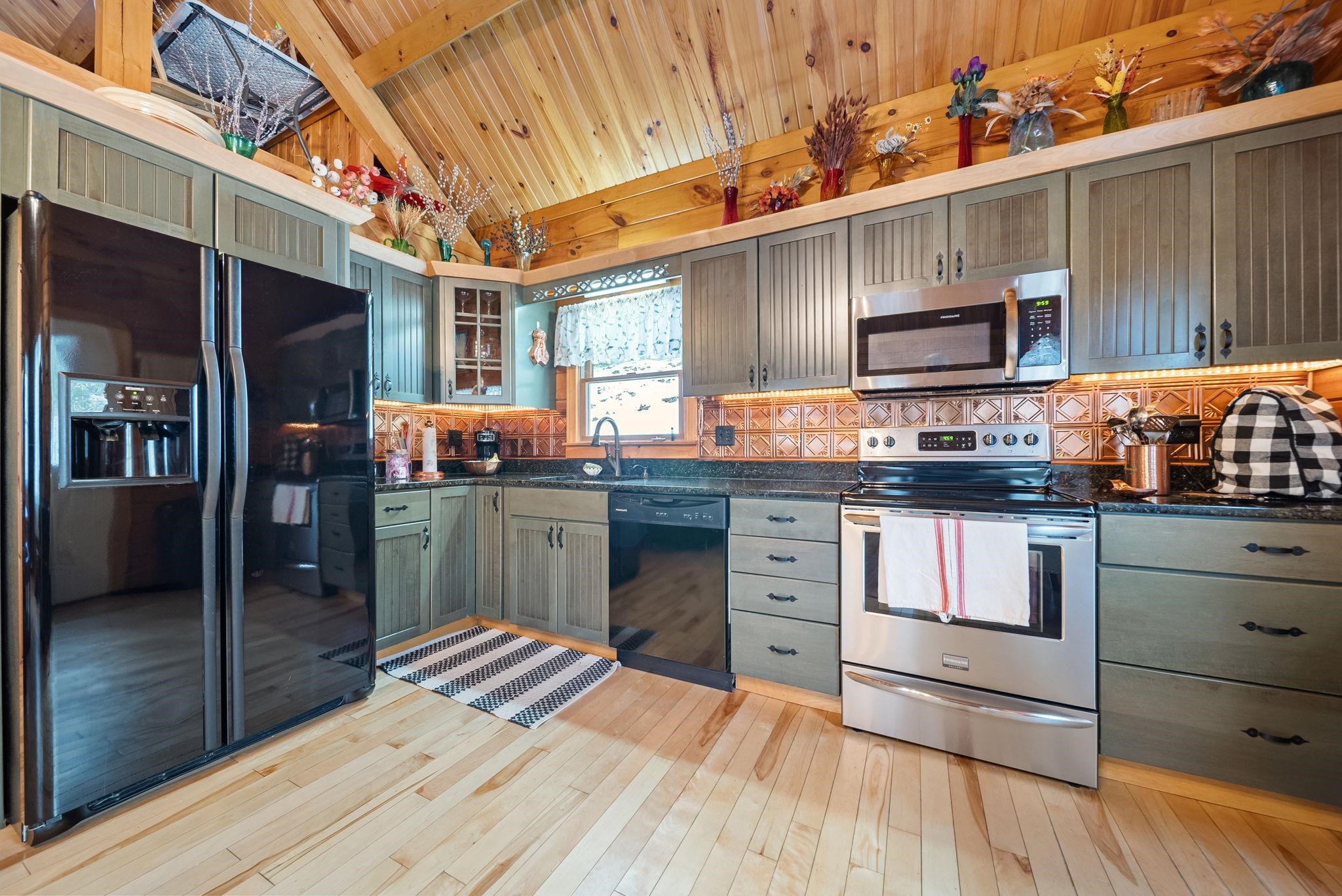 1024 New Hampshire Rte 175 Campton, NH 03223 - Photo 2 of 26