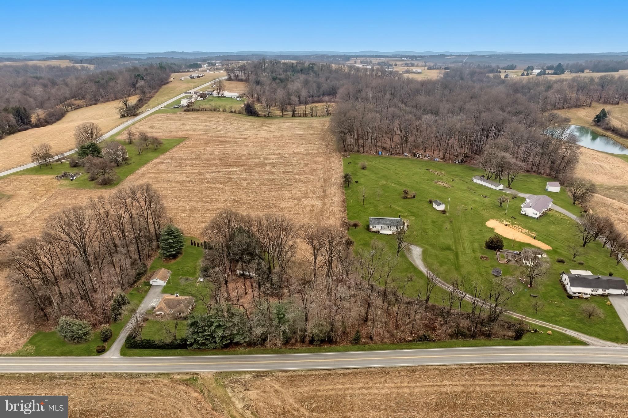 754 Bridgeton Road Fawn Grove, PA 17321 - Photo 4 of 42 a view of a city