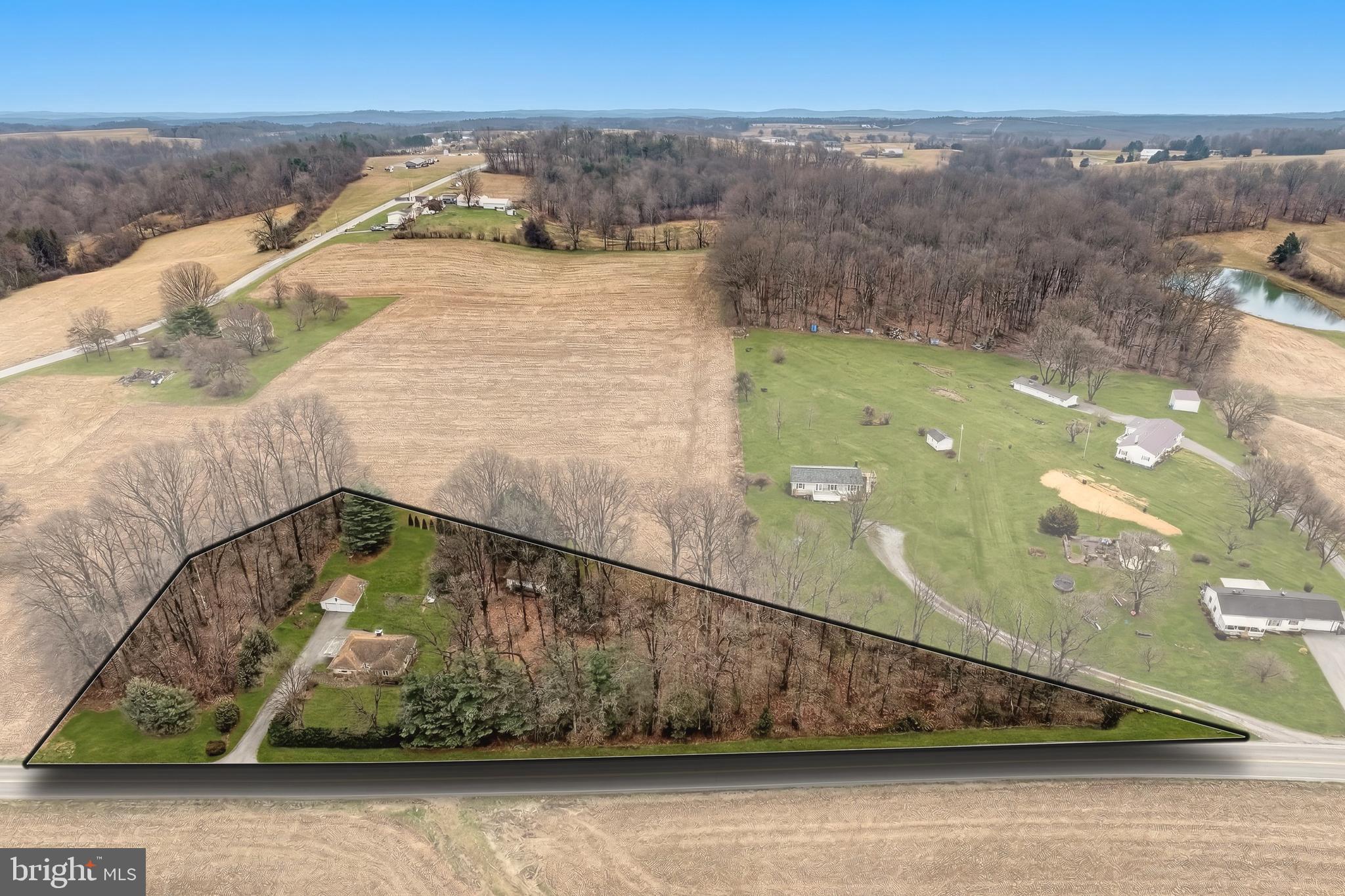 754 Bridgeton Road Fawn Grove, PA 17321 - Photo 5 of 42 a view of a city