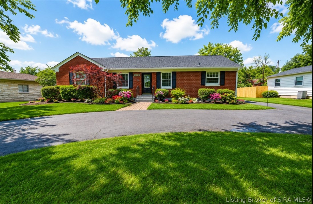 1352 Slate Run Road New Albany, IN 47150 - Photo 22 of 26