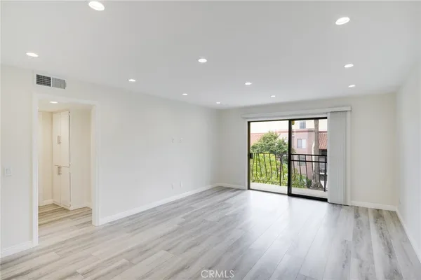 $2,250 | 330 North Jackson Street, Unit 208, Glendale, CA 91206