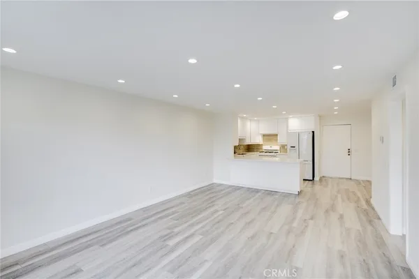 $2,250 | 330 North Jackson Street, Unit 208, Glendale, CA 91206