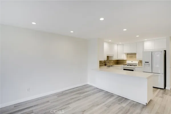 $2,250 | 330 North Jackson Street, Unit 208, Glendale, CA 91206