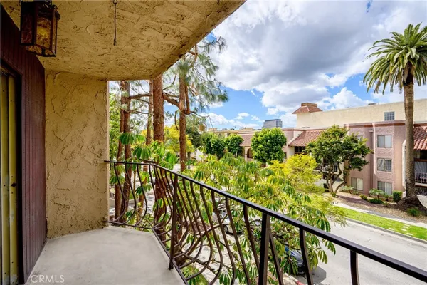 $2,250 | 330 North Jackson Street, Unit 208, Glendale, CA 91206