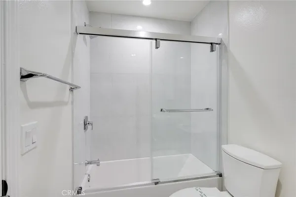 $2,250 | 330 North Jackson Street, Unit 208, Glendale, CA 91206