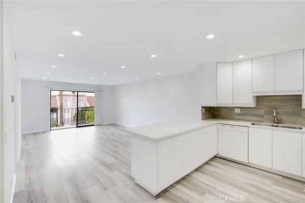 $2,250 | 330 North Jackson Street, Unit 208, Glendale, CA 91206