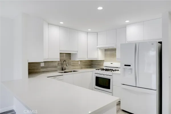 $2,250 | 330 North Jackson Street, Unit 208, Glendale, CA 91206