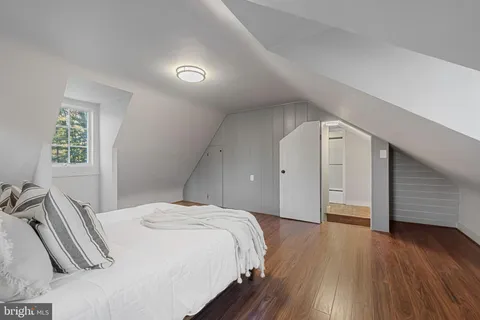 $799,900 | 504 Hampton Lane, Baltimore, MD 21286