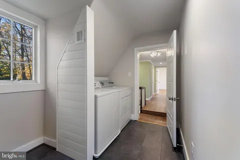 $799,900 | 504 Hampton Lane, Baltimore, MD 21286