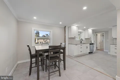 $799,900 | 504 Hampton Lane, Baltimore, MD 21286