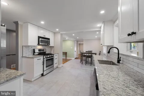 $799,900 | 504 Hampton Lane, Baltimore, MD 21286