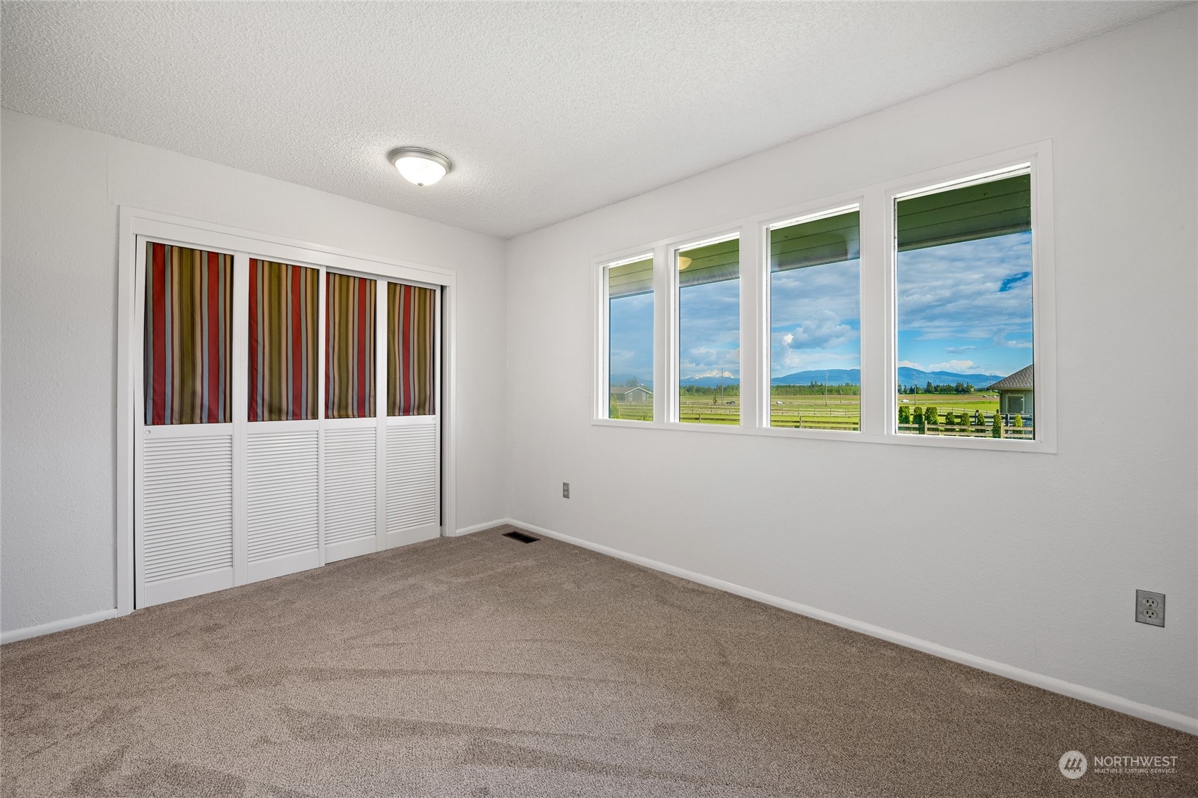 831 East Wiser Lake Road Lynden, WA 98264 - Photo 22 of 40 Gallery Image 22
