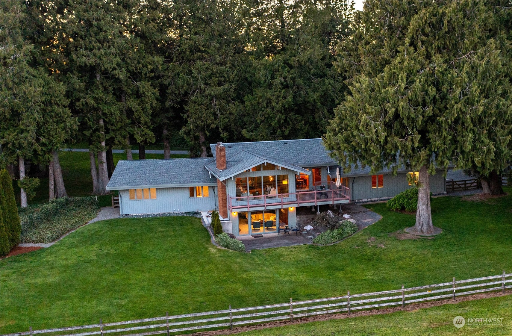 831 East Wiser Lake Road Lynden, WA 98264 - Photo 3 of 40 Gallery Image 3