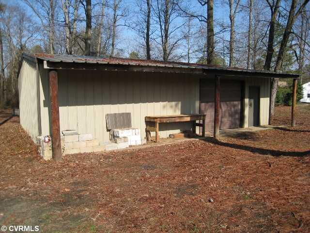 1300 Point Of Rocks Road Chester, VA 23836 - Photo 3 of 5