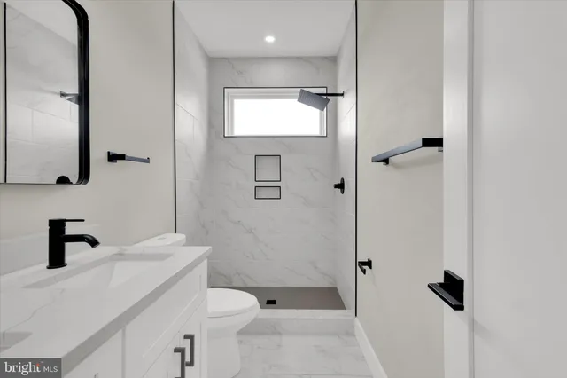 $2,200 | 1915 Benning Road Northeast, Unit 6, Washington, DC 20002