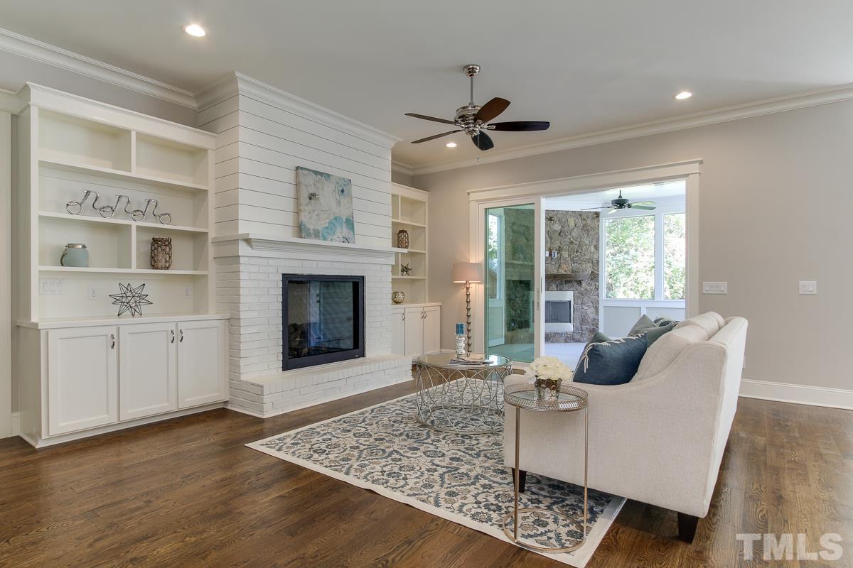 642 Manchester Drive Raleigh, NC 27609 - Photo 5 of 24
