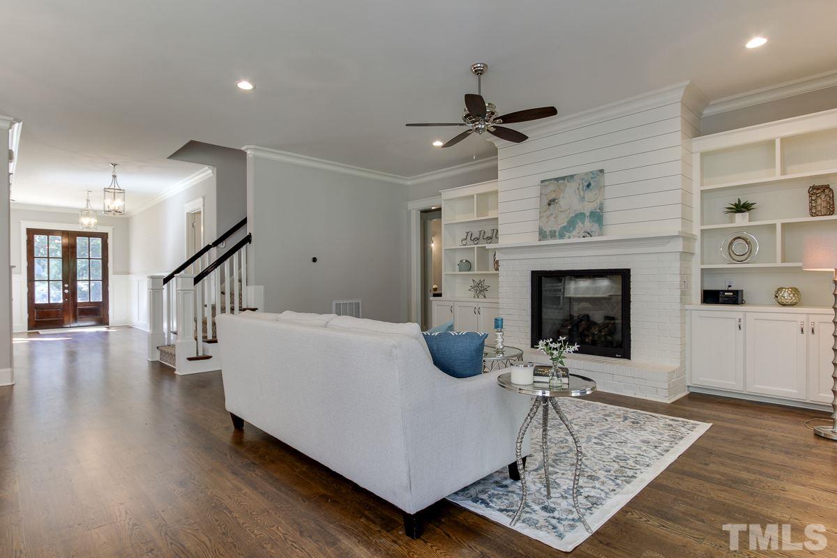 642 Manchester Drive Raleigh, NC 27609 - Photo 6 of 24