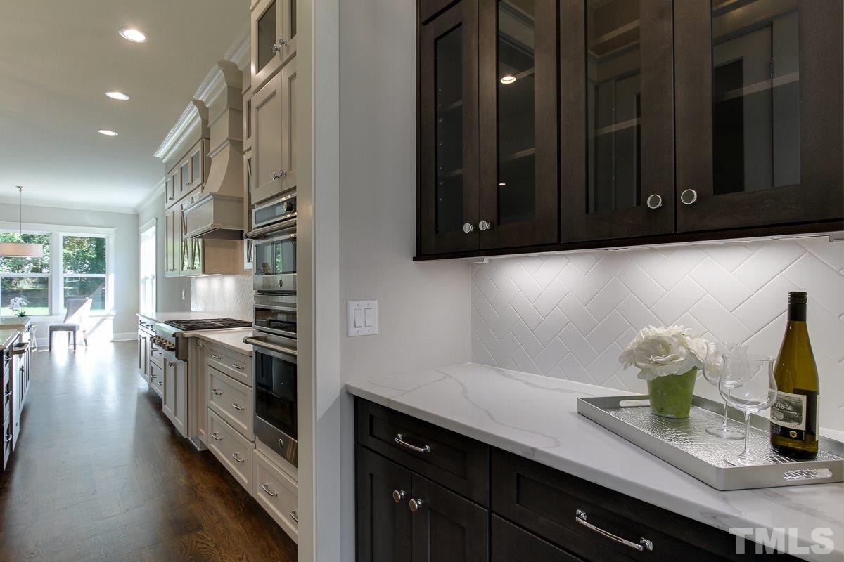 642 Manchester Drive Raleigh, NC 27609 - Photo 10 of 24
