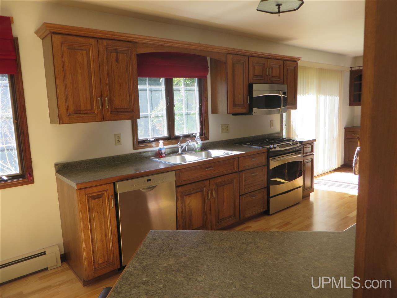 15398 Pequaming Road L'Anse, MI 49946 - Photo 8 of 36