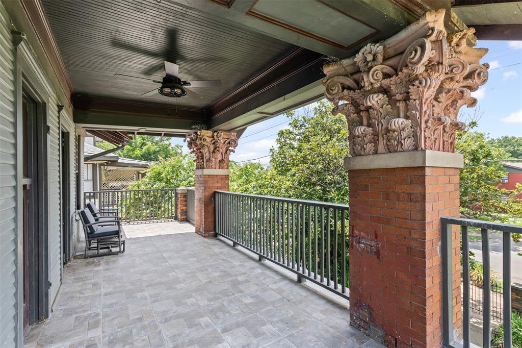 4606 East Side Avenue Dallas, TX 75226 - Photo 22 of 38 a view of a porch