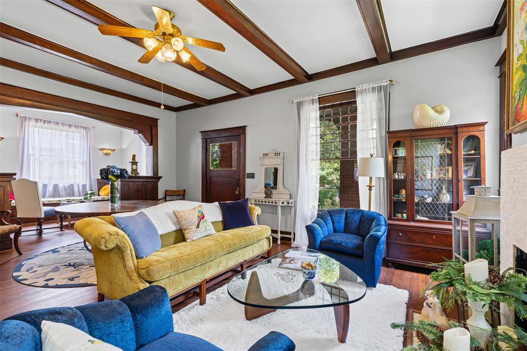 4606 East Side Avenue Dallas, TX 75226 - Photo 7 of 38 a living room with furniture and a large window