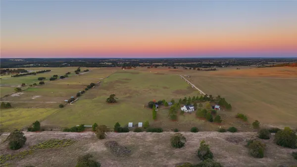 $1,150,000 | 245 Country Lane, McDade, TX 78650