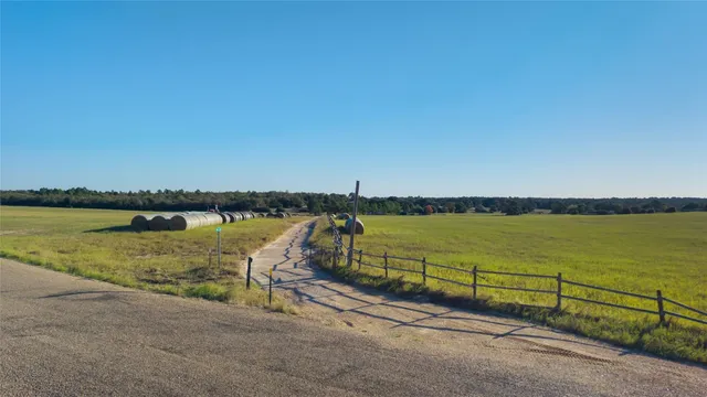 $1,250,000 | 245 Country Lane, McDade, TX 78650