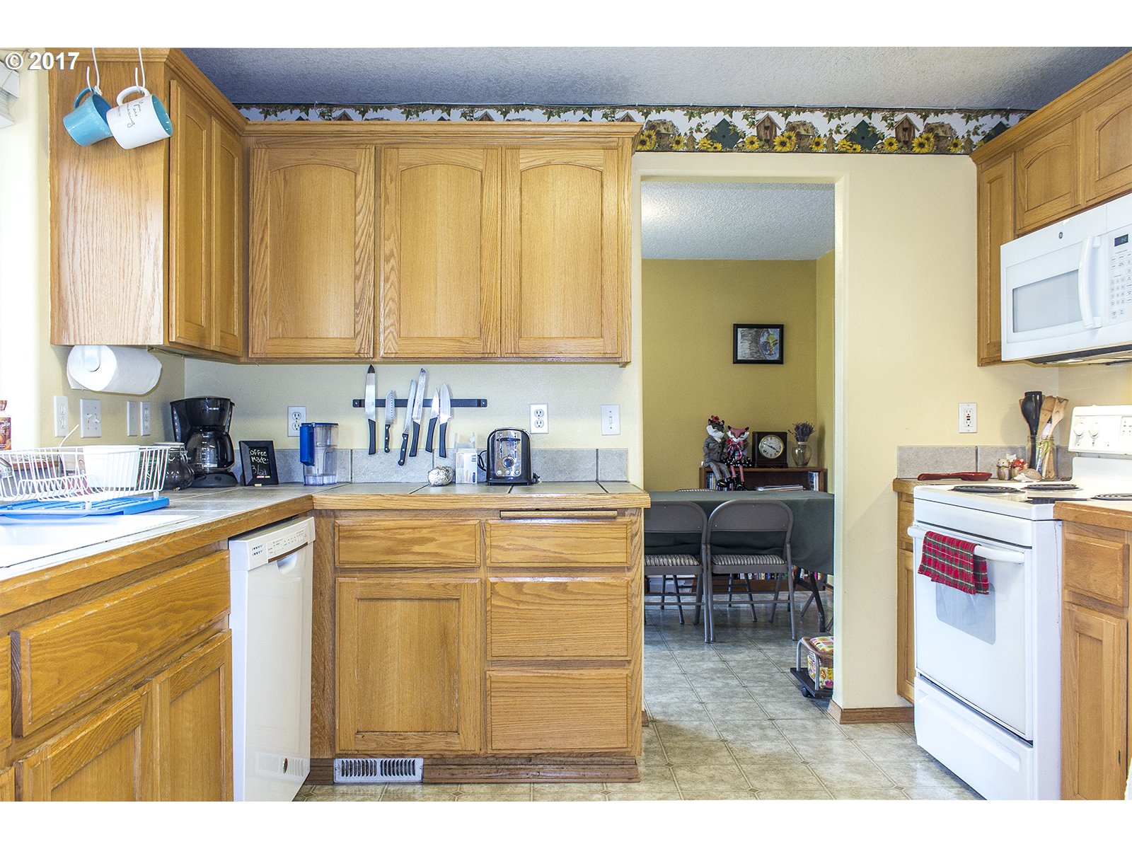612 Villa Road Newberg, OR 97132 - Photo 5 of 14 Kitchen