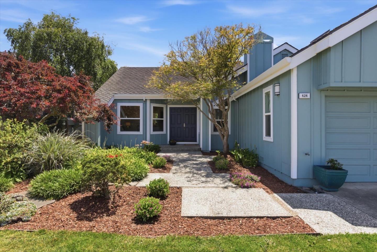 424 Greenbrier Road Half Moon Bay, CA 94019 - Photo 2 of 36