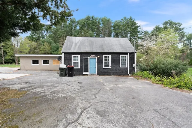 $550,000 | 20 School Street, Rehoboth, MA 02769
