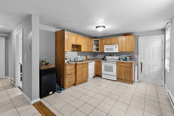 $550,000 | 20 School Street, Rehoboth, MA 02769