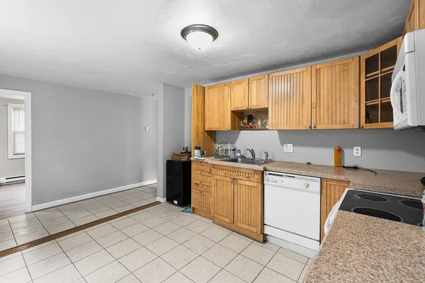 $550,000 | 20 School Street, Rehoboth, MA 02769