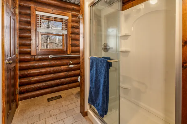 $849,900 | 1425 Skyline Drive, Cobden, IL 62920