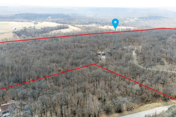 $849,900 | 1425 Skyline Drive, Cobden, IL 62920